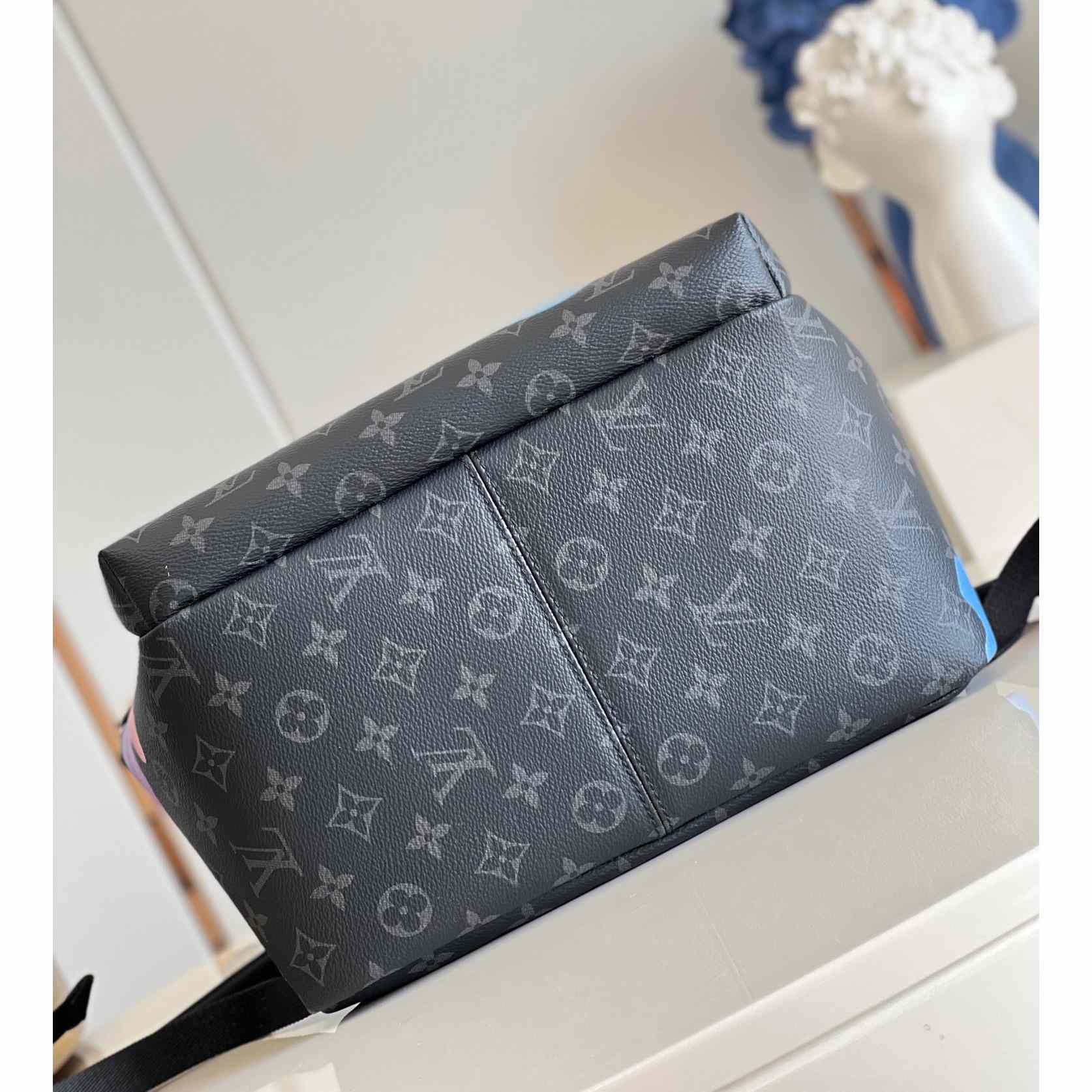 Louis Vuitton Discovery Backpack (30x40x20cm) - 