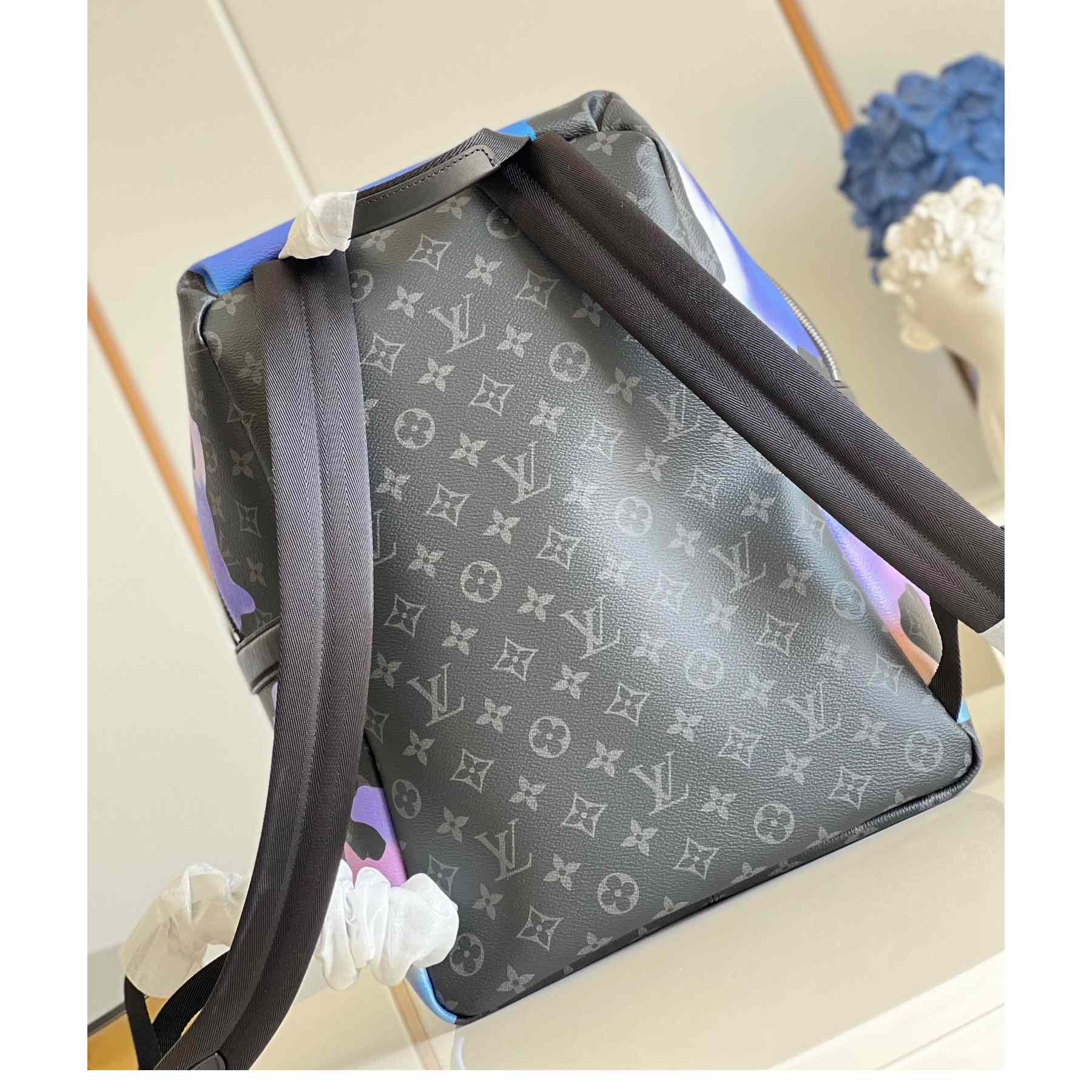 Louis Vuitton Discovery Backpack (30x40x20cm) - 