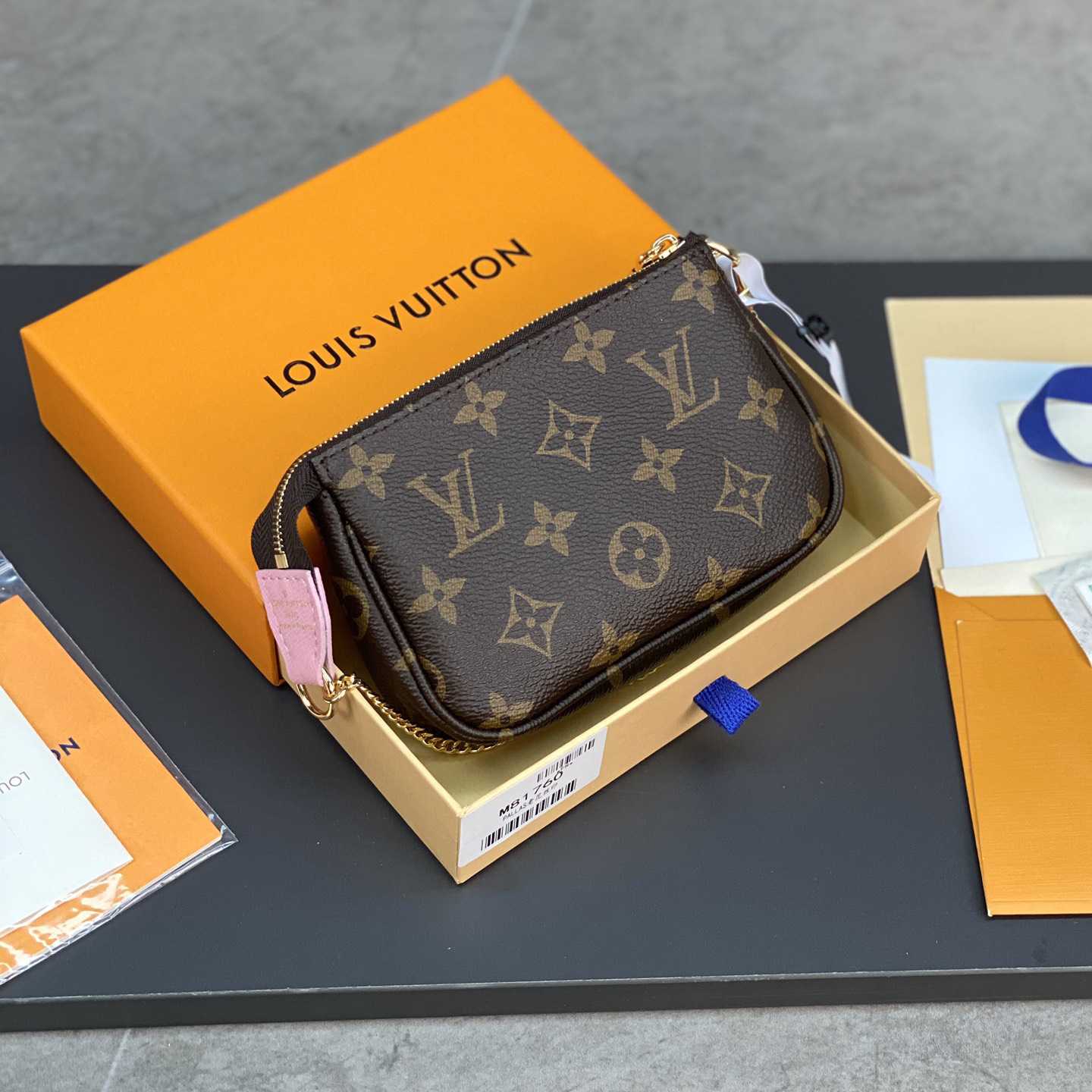 Louis Vuitton Mini Pochette Accessoires (15.5*10.5*4cm)  M81760 - PerfectKickZ