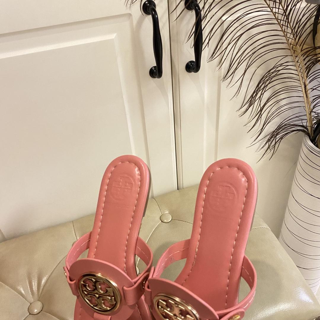 Tory Burch Leather Thong Sandals  - PerfectKickZ