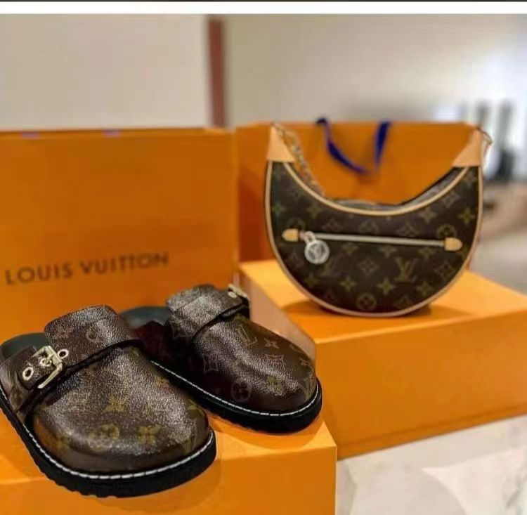 Louis Vuitton LV Easy Mule     - 