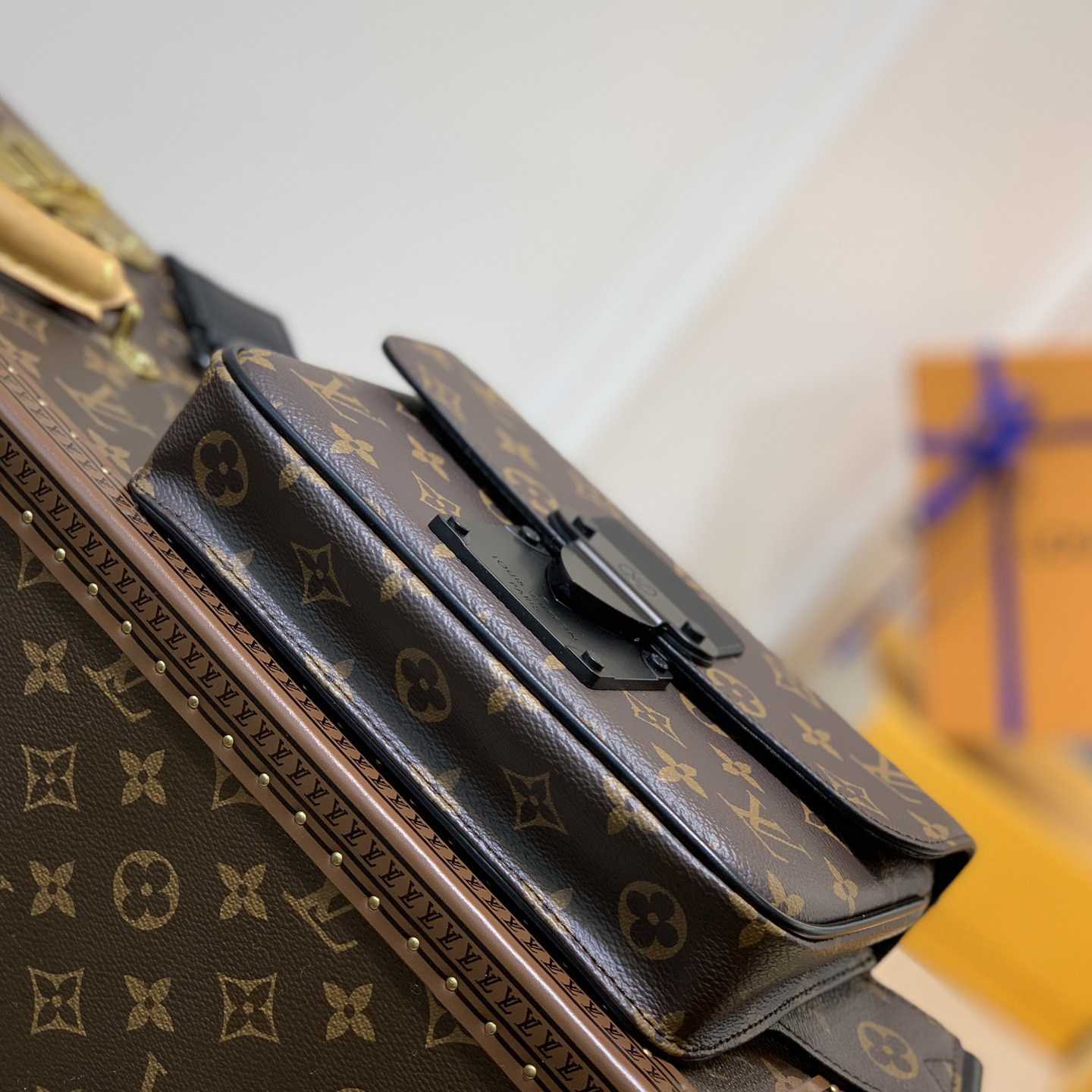 Louis Vuitton S Lock Sling Bag(21-15-4cm)    M45807 - PerfectKickZ