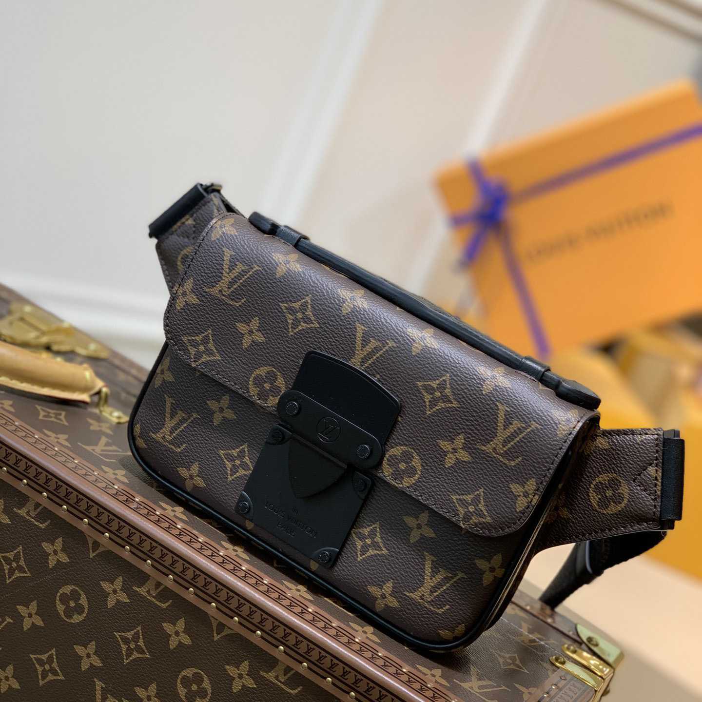 Louis Vuitton S Lock Sling Bag(21-15-4cm)    M45807 - PerfectKickZ
