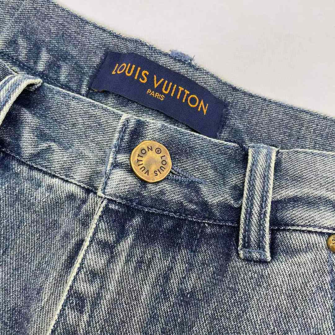 Louis Vuitton Denim Carpenter Shorts    1ABJ7D - PerfectKickZ