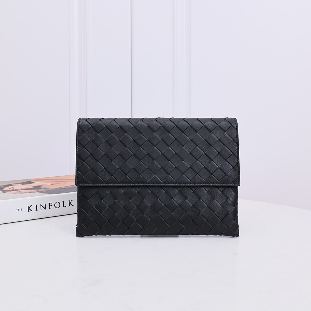 Bottega Veneta Flap Pouch - PerfectKickZ
