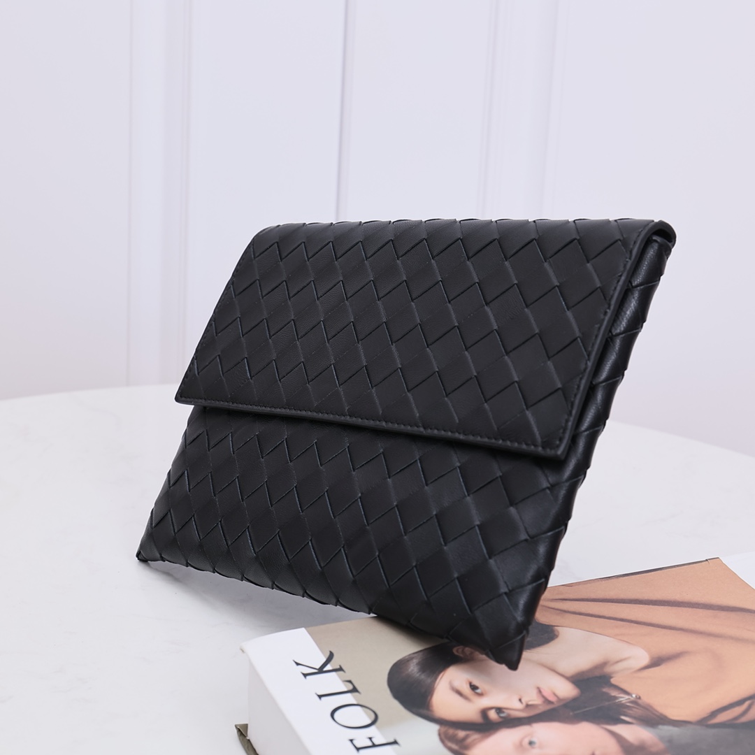 Bottega Veneta Flap Pouch - PerfectKickZ