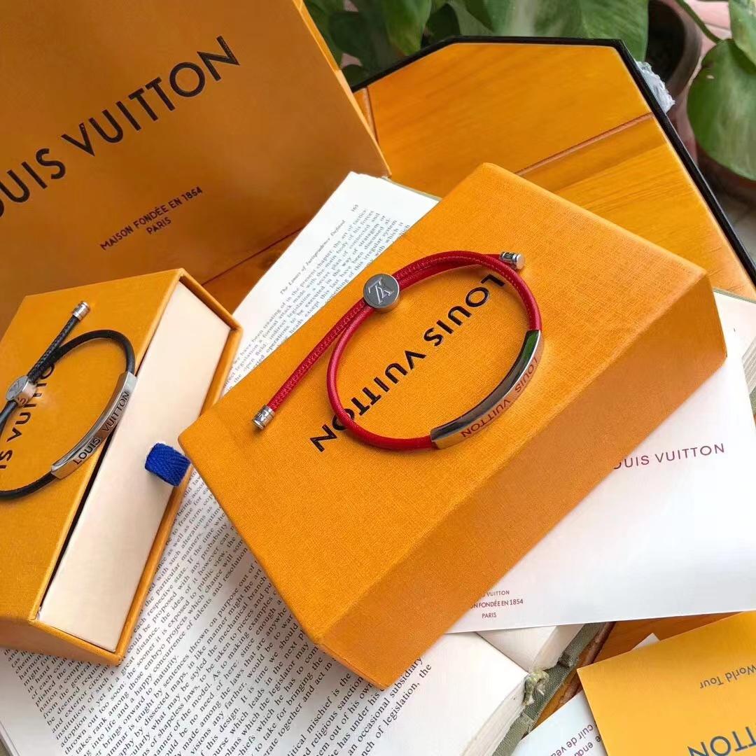 Louis Vuitton Clip It Bracelet     M8120E - PerfectKickZ