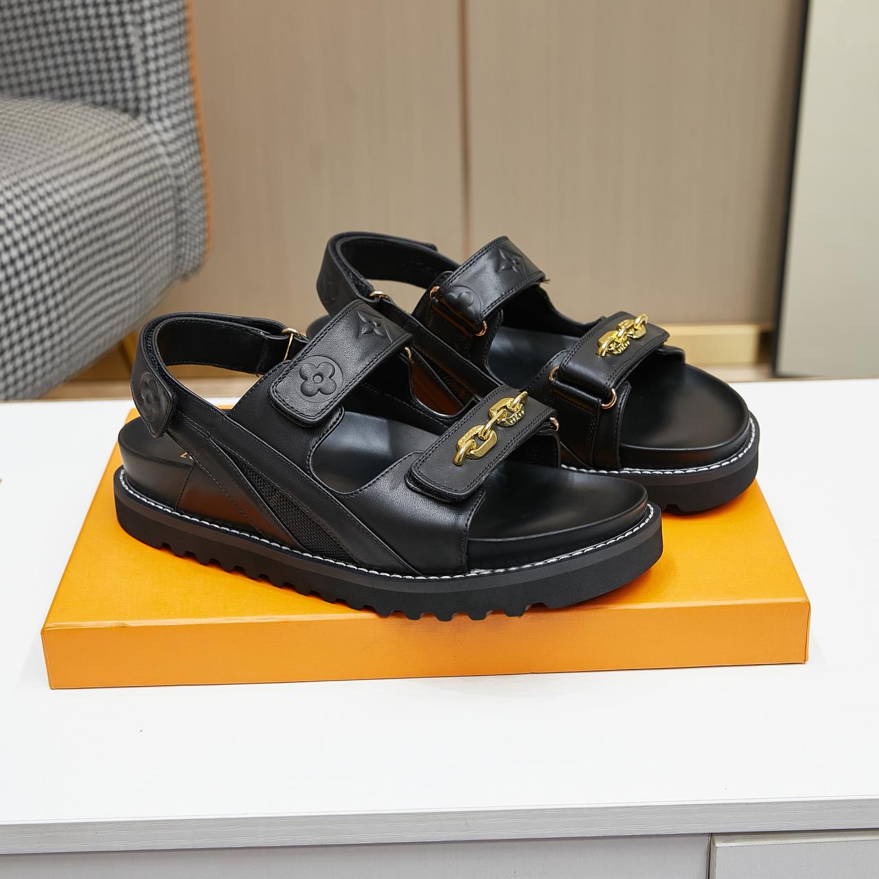 Louis Vuitton Paseo Flat Comfort Sandal   1AB3QE - PerfectKickZ
