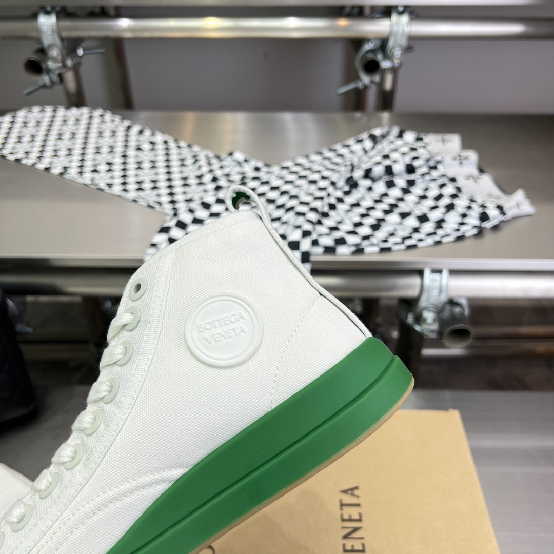 Bottega Veneta Vulcan Sneaker - PerfectKickZ