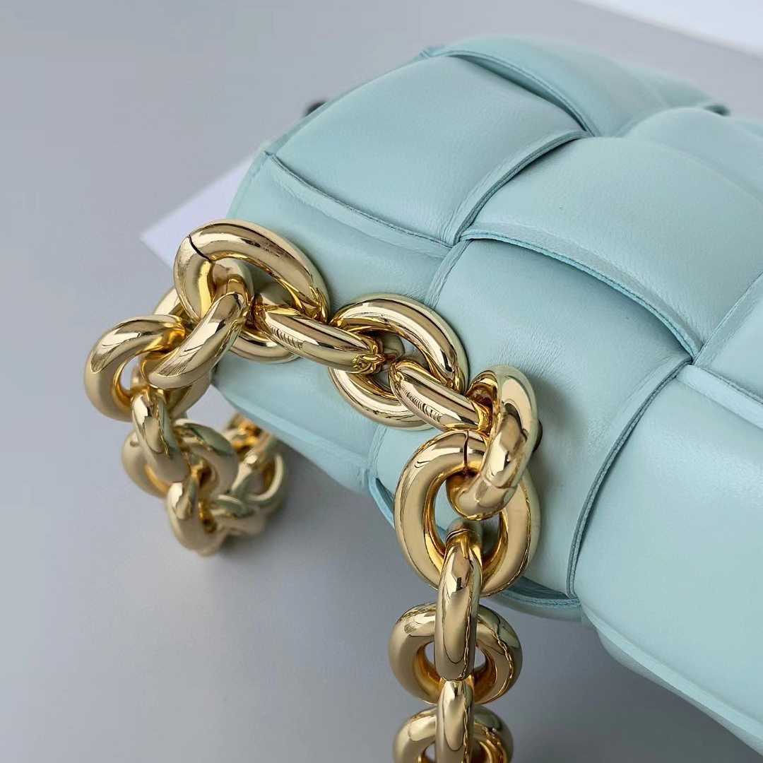 Bottega Veneta Chain Cassette Two-way Bag(26-18-8cm) - PerfectKickZ