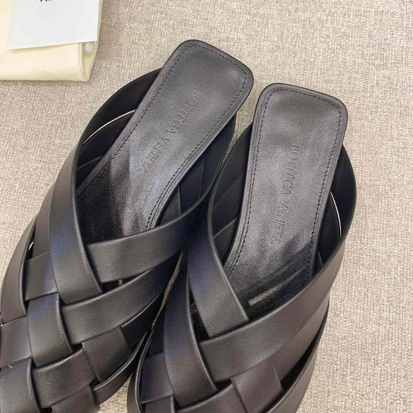 Bottega Veneta Alfie Slipper - PerfectKickZ