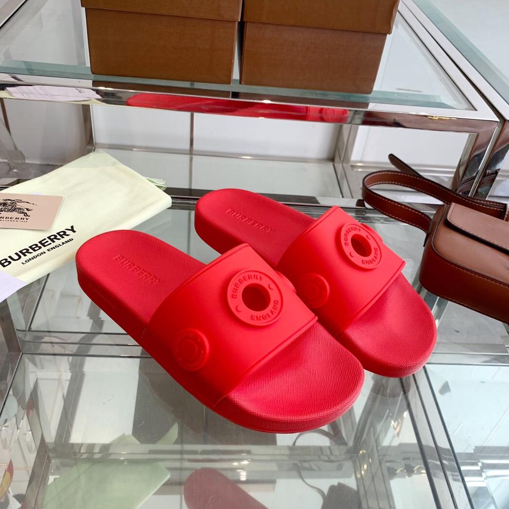Burberry Eyelet Rubber Slide - PerfectKickZ