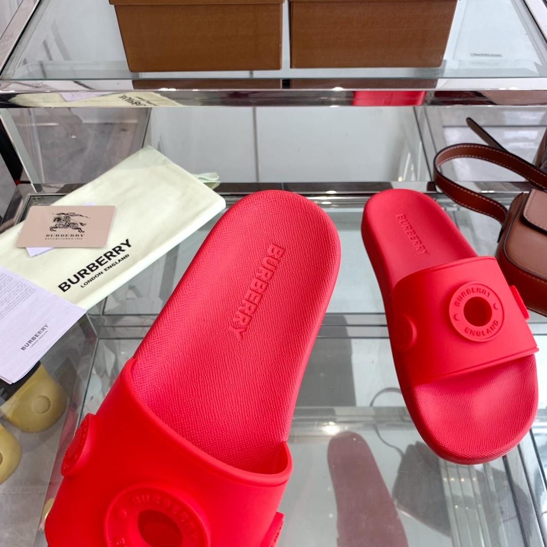 Burberry Eyelet Rubber Slide - PerfectKickZ