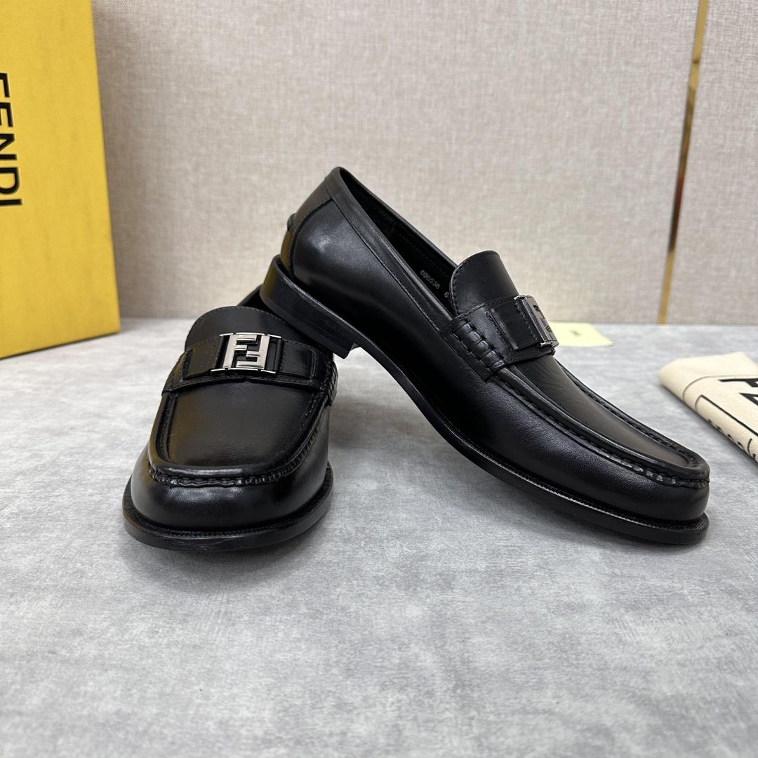 Fendi Men's Black Loafer - PerfectKickZ