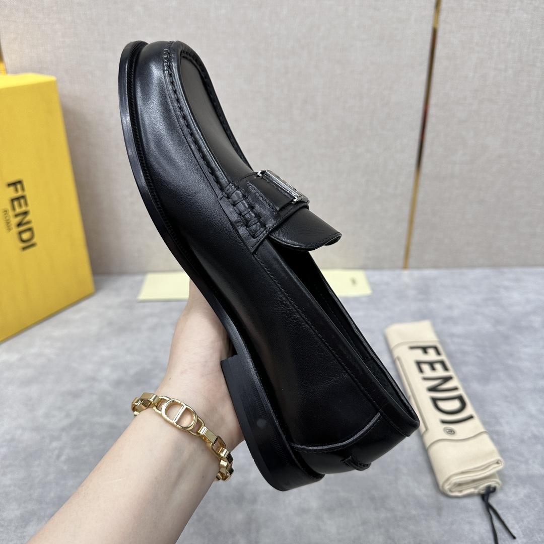 Fendi Men's Black Loafer - PerfectKickZ
