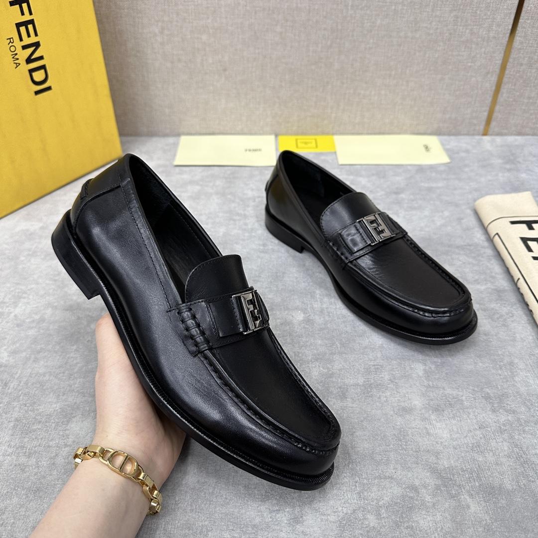 Fendi Men's Black Loafer - PerfectKickZ
