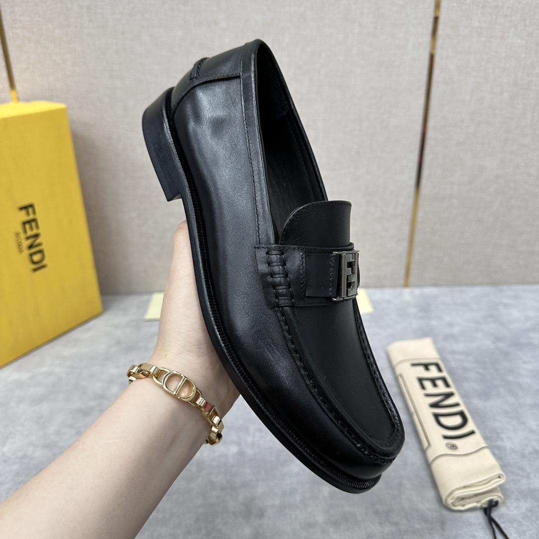Fendi Men's Black Loafer - PerfectKickZ