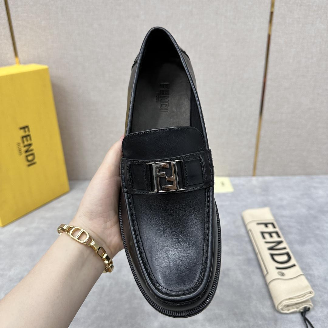 Fendi Men's Black Loafer - PerfectKickZ