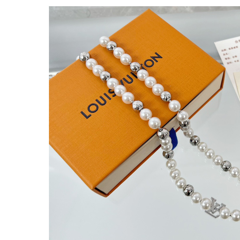 Louis Vuitton Monogram Pearls Necklace    M01157 - 