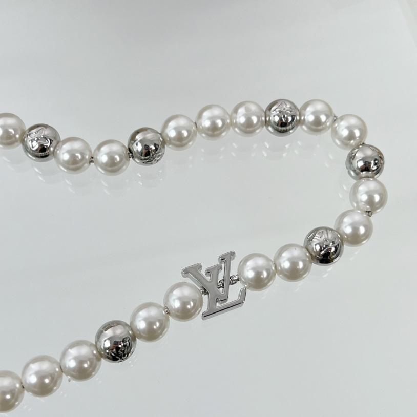 Louis Vuitton Monogram Pearls Necklace    M01157 - 