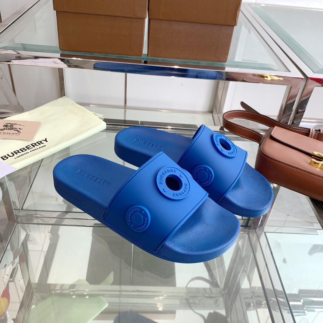 Burberry Eyelet Rubber Slide - PerfectKickZ