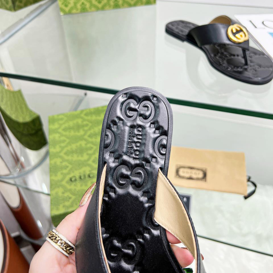 Gucci Women's Interlocking G Thong Sandal - PerfectKickZ