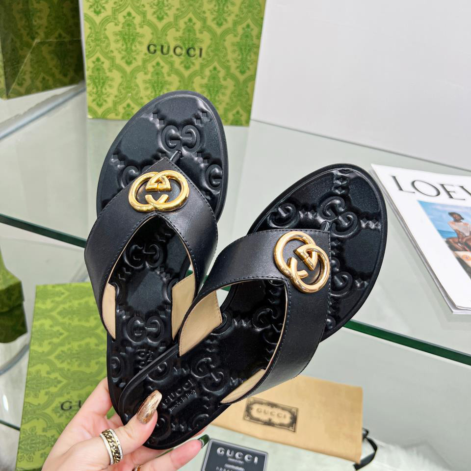 Gucci Women's Interlocking G Thong Sandal - PerfectKickZ