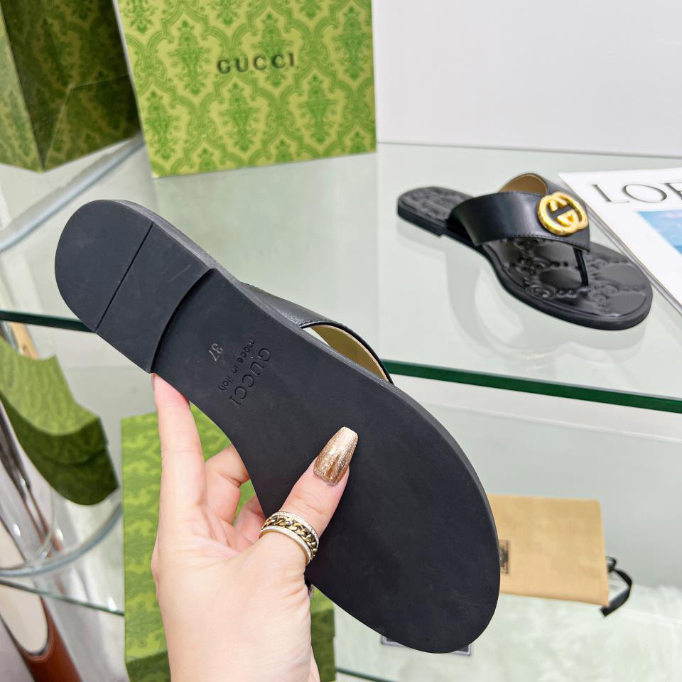Gucci Women's Interlocking G Thong Sandal - PerfectKickZ