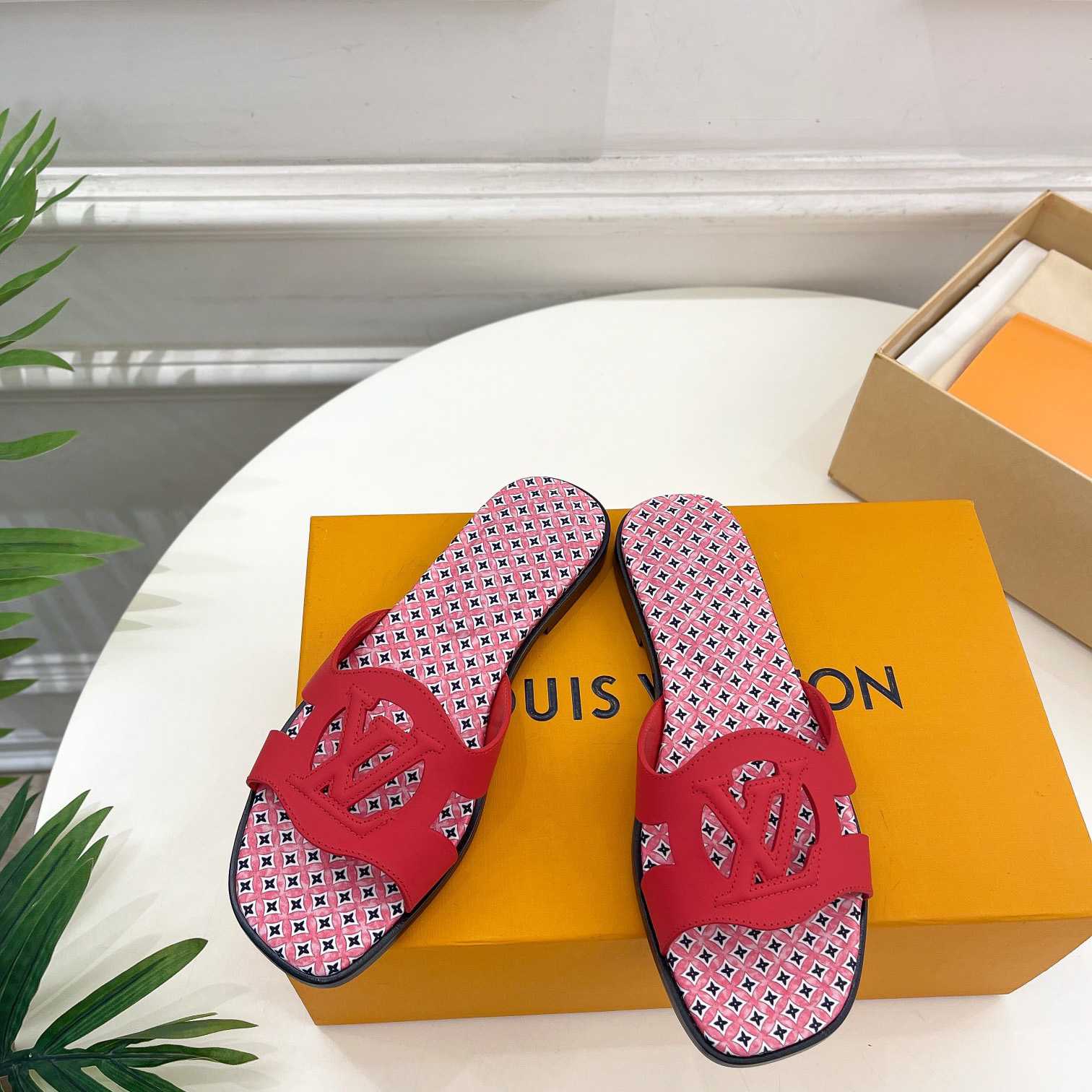 Louis Vuitton LV Isola Flat Mule - PerfectKickZ