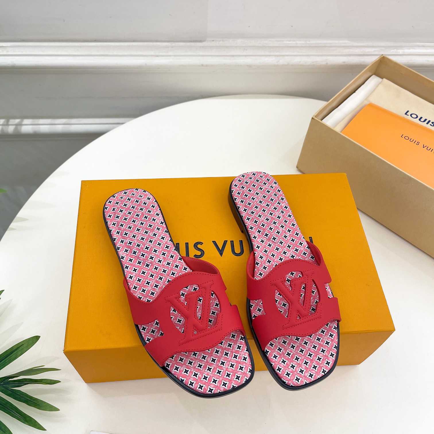Louis Vuitton LV Isola Flat Mule - PerfectKickZ