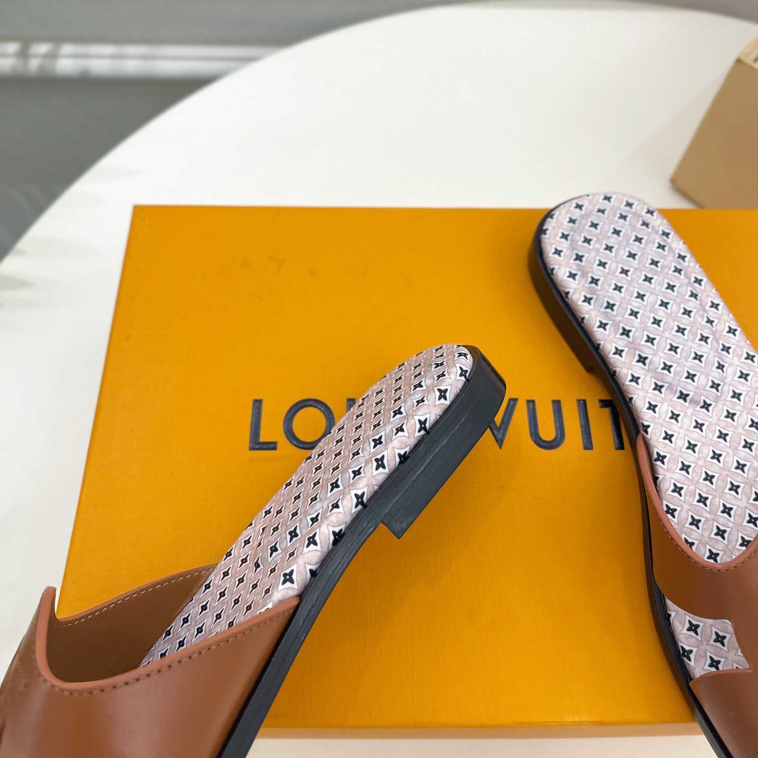 Louis Vuitton LV Isola Flat Mule - PerfectKickZ
