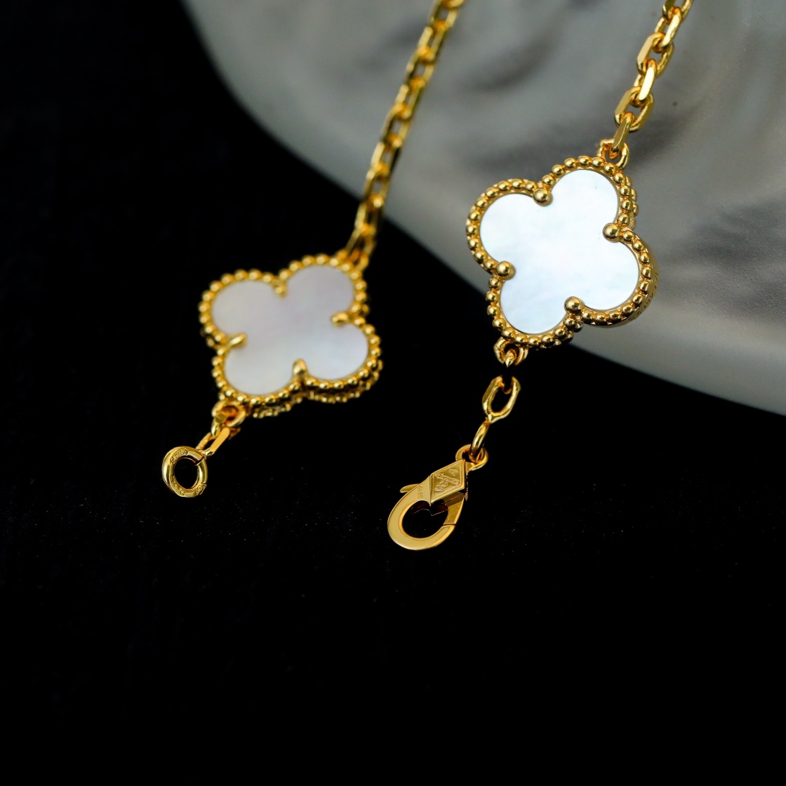 Van Cleef & Arpels Bracelet - PerfectKickZ