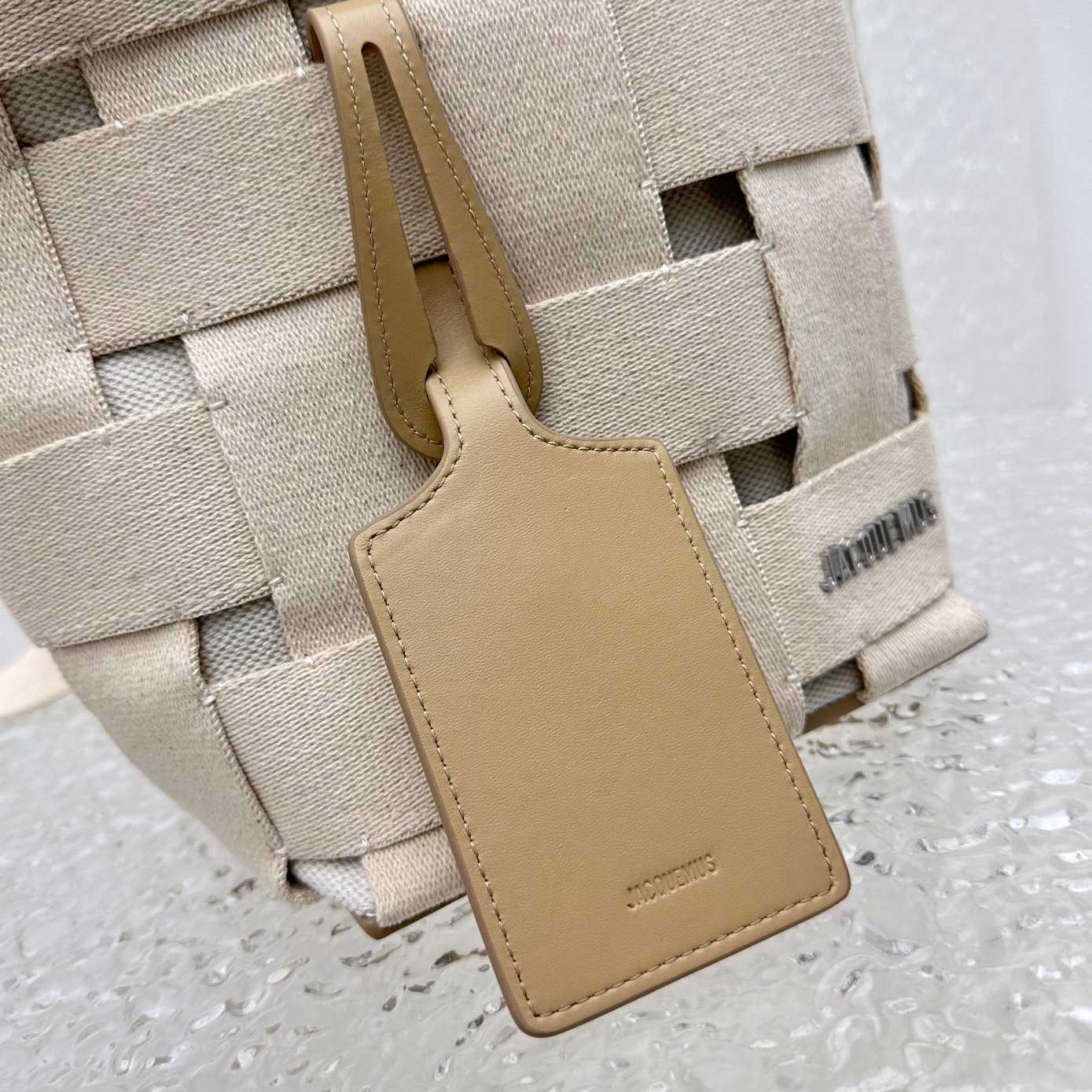 Jacquemus Le seau Gros Grain Utility Bucket Bag (16x14x24cm) - 