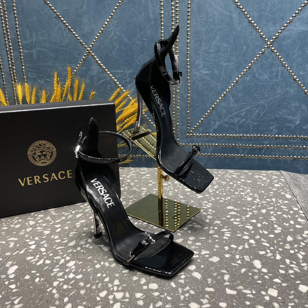 Versace Pin-Point Sandals - PerfectKickZ