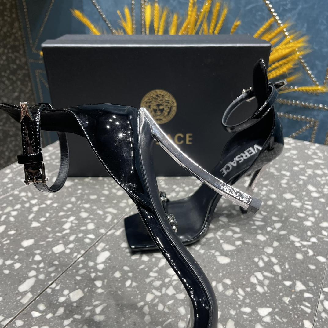 Versace Pin-Point Sandals - PerfectKickZ