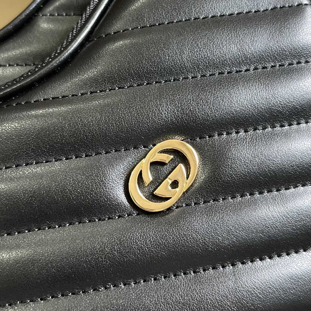 Gucci Interlocking G Mini Heart Shoulder Bag - PerfectKickZ