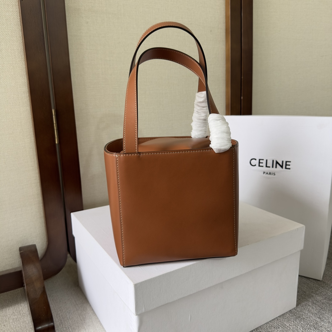 Celine Cube Bag Cuir Triomphe In Shiny Calfskin (15-15-15cm) - PerfectKickZ