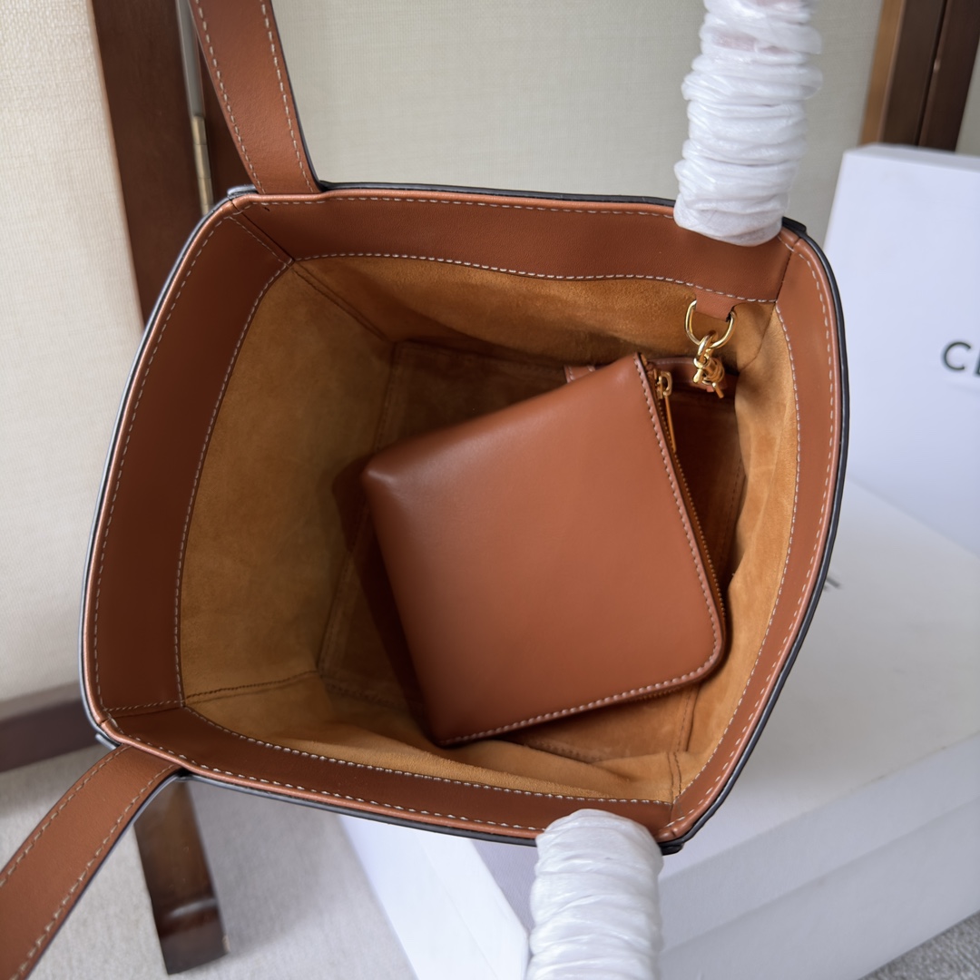 Celine Cube Bag Cuir Triomphe In Shiny Calfskin (15-15-15cm) - PerfectKickZ