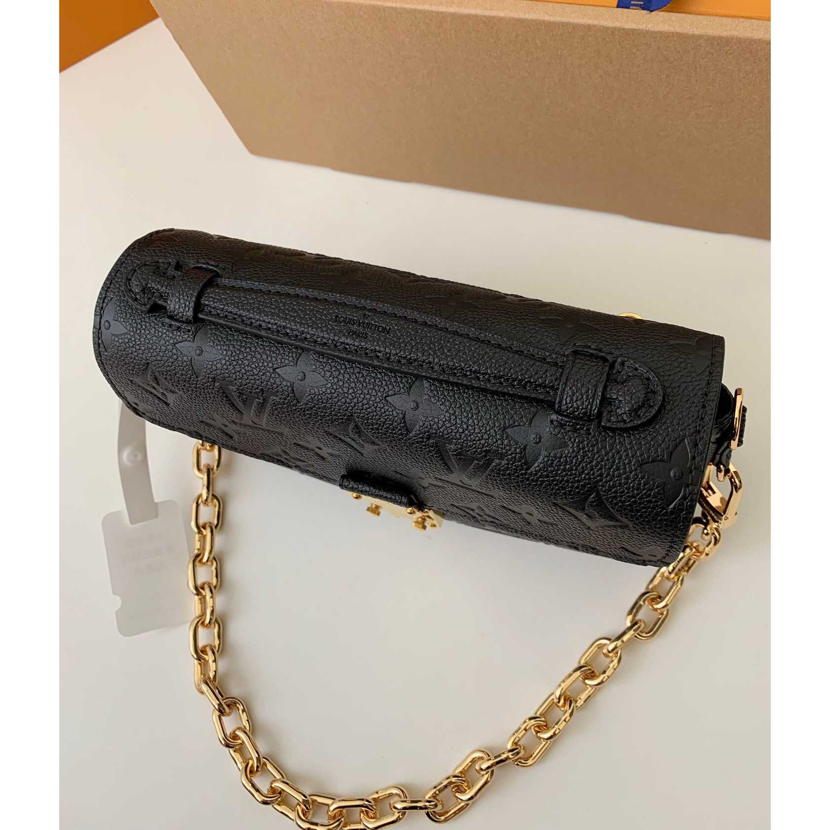 Louis Vuitton  Pochette Metis East West  (21.5 x 13.5 x 6 cm)      M46595 - PerfectKickZ