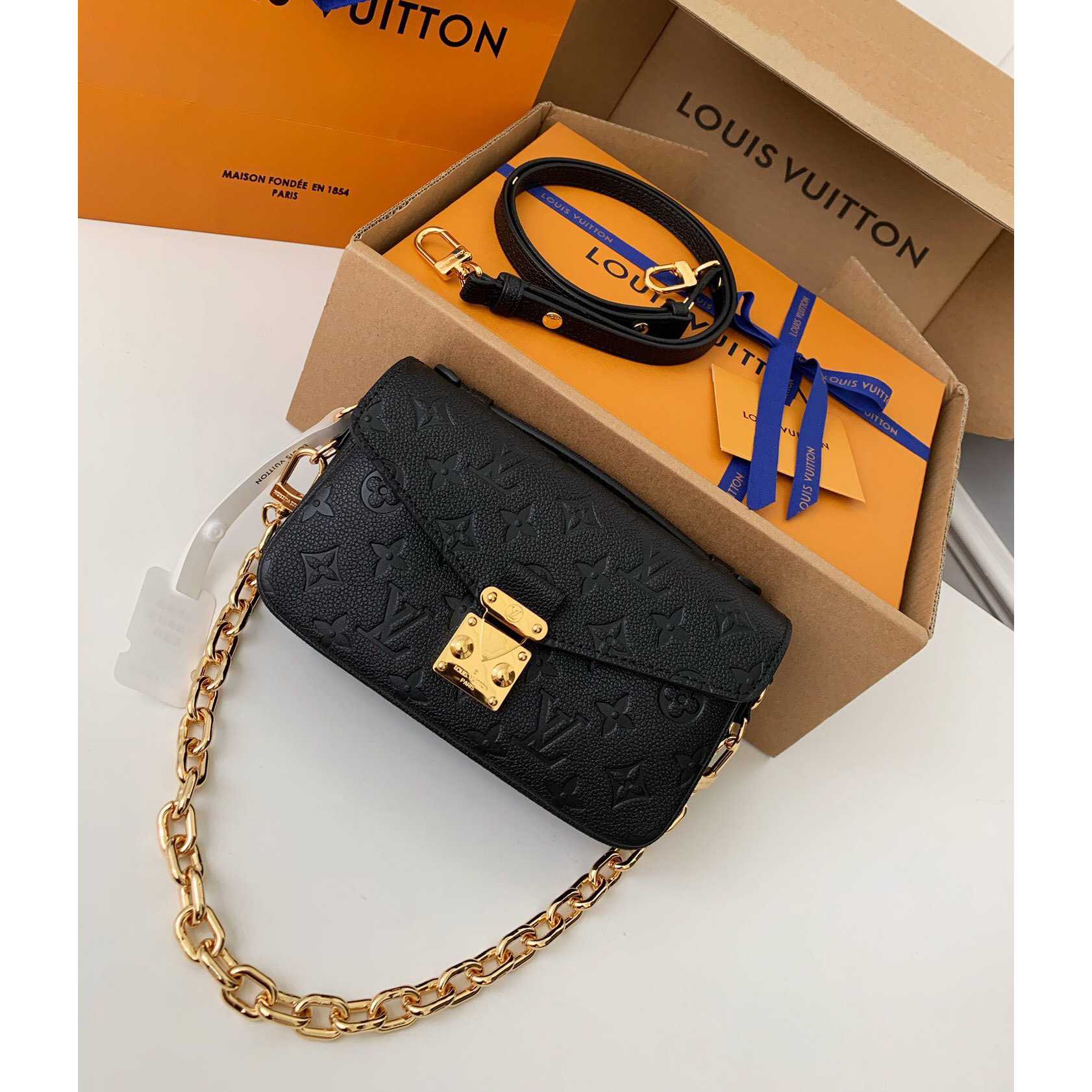 Louis Vuitton  Pochette Metis East West  (21.5 x 13.5 x 6 cm)      M46595 - PerfectKickZ
