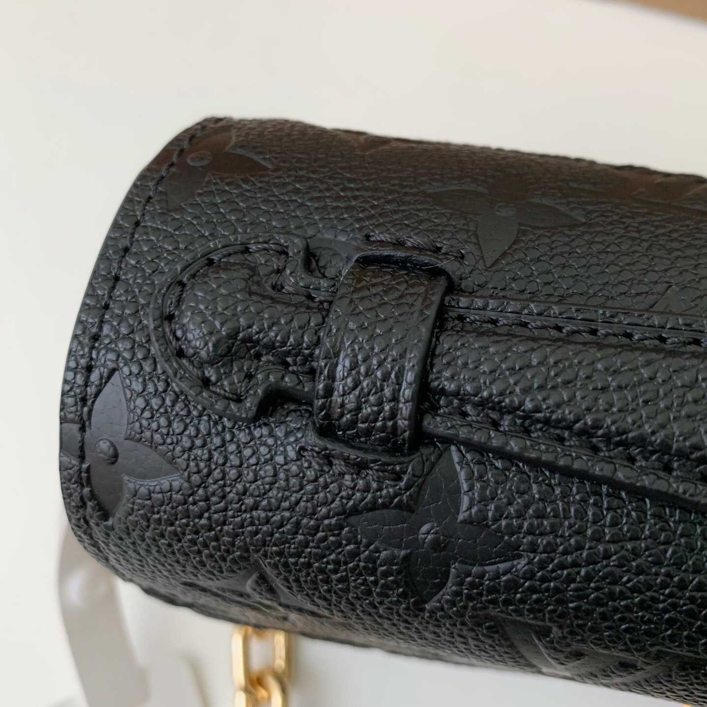 Louis Vuitton  Pochette Metis East West  (21.5 x 13.5 x 6 cm)      M46595 - PerfectKickZ