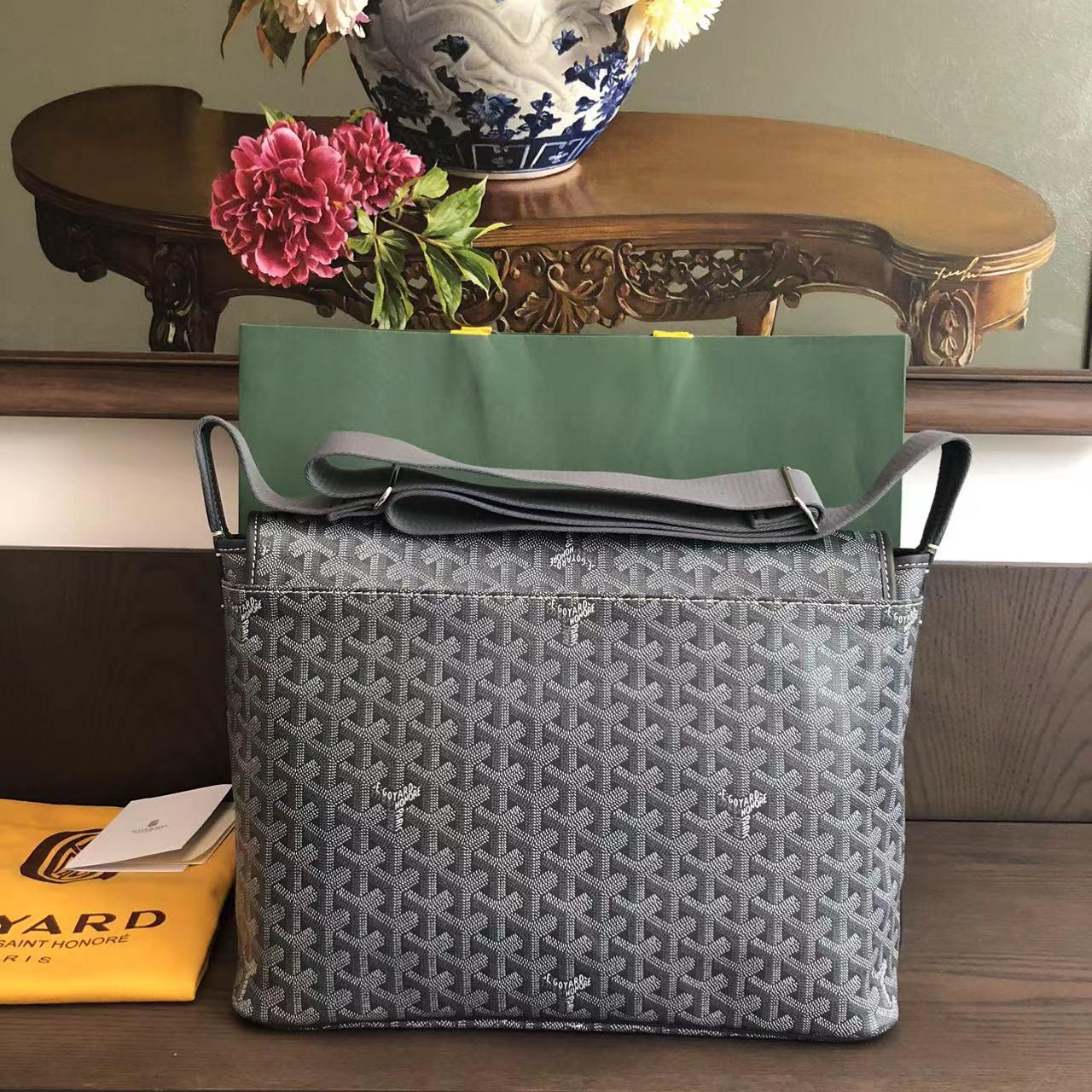 Goyard Capetien Messenger Bag  (35-25-13cm) - PerfectKickZ