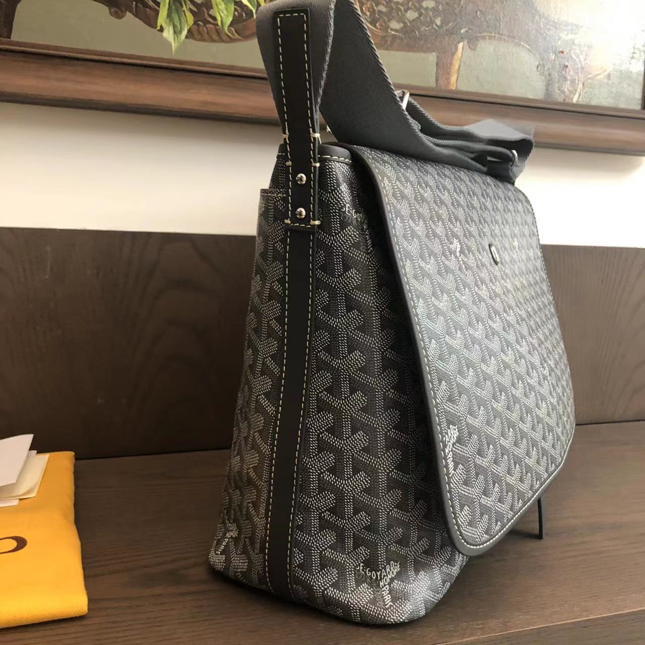 Goyard Capetien Messenger Bag  (35-25-13cm) - PerfectKickZ