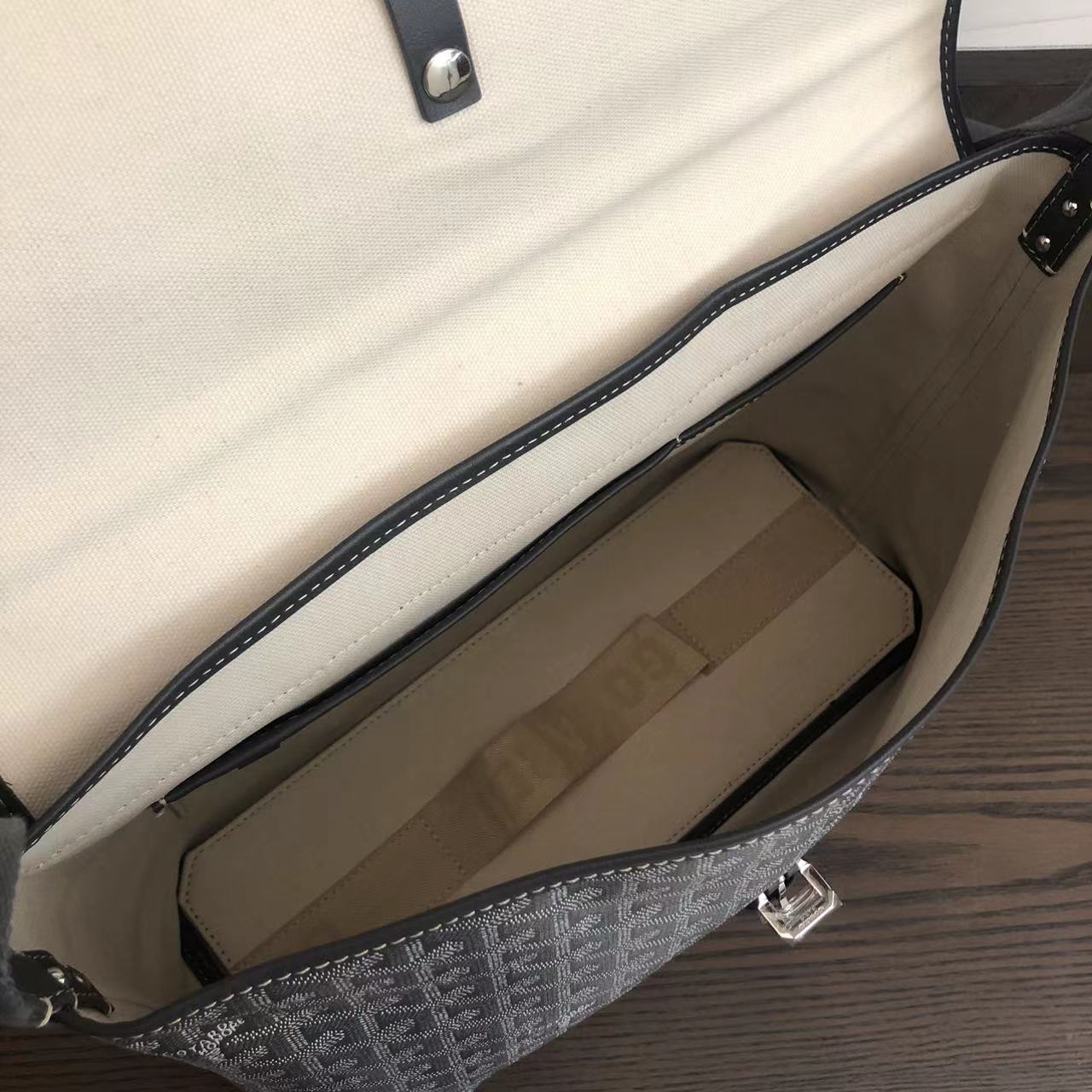 Goyard Capetien Messenger Bag  (35-25-13cm) - PerfectKickZ