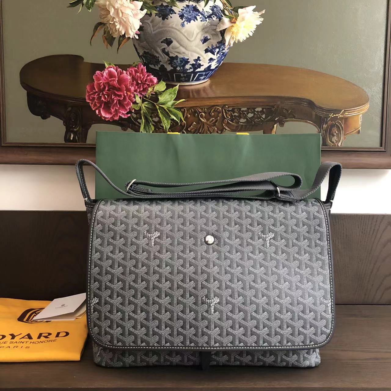 Goyard Capetien Messenger Bag  (35-25-13cm) - PerfectKickZ