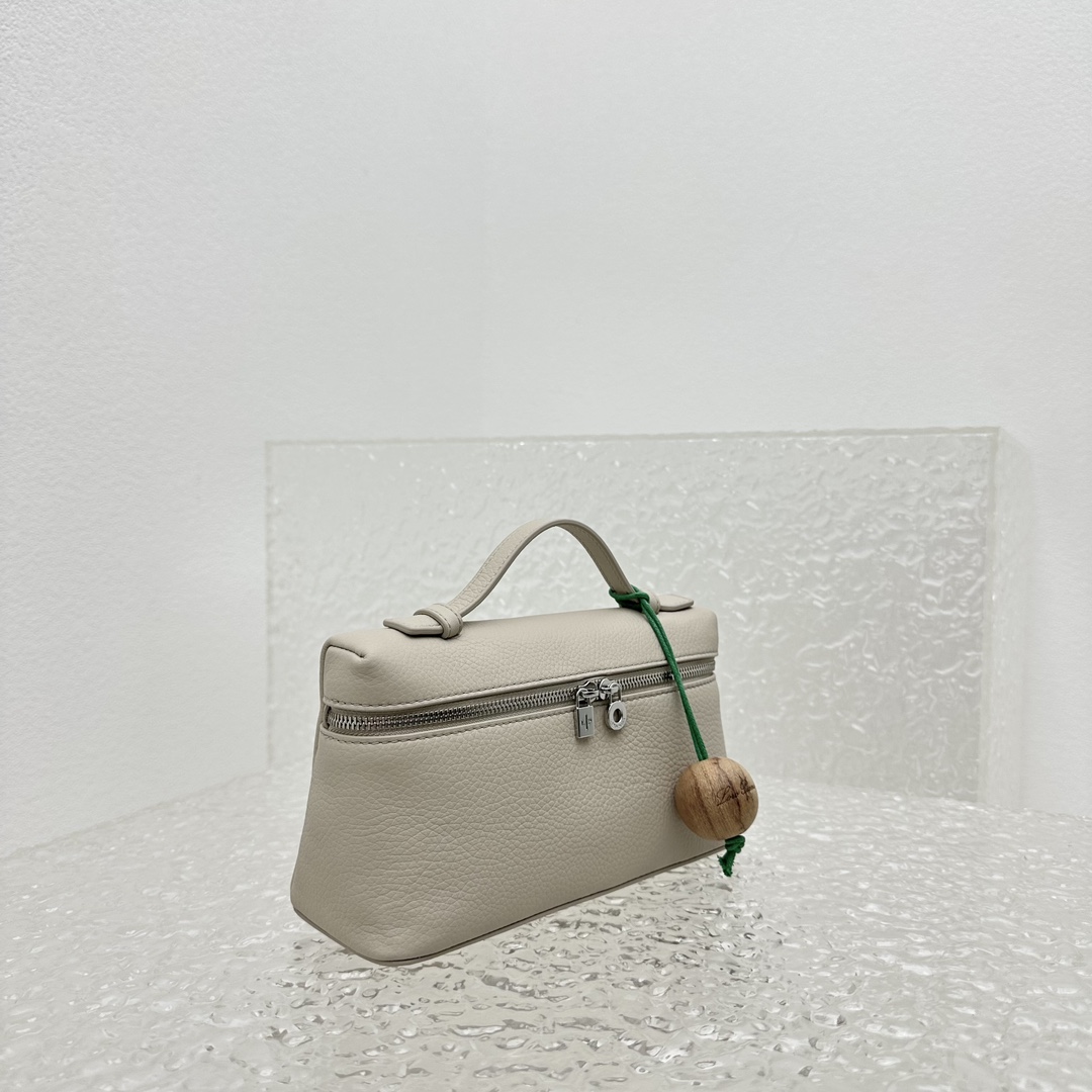Loro Piana Extra Pocket Pouch L19  (19-7-12cm) - PerfectKickZ