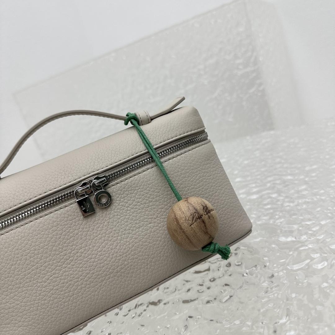 Loro Piana Extra Pocket Pouch L19  (19-7-12cm) - PerfectKickZ