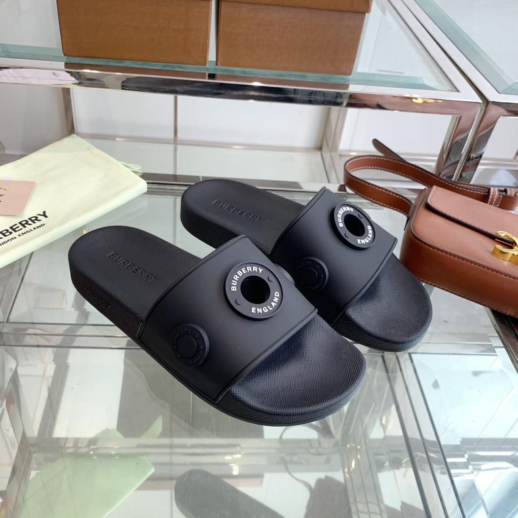 Burberry Eyelet Rubber Slide - PerfectKickZ