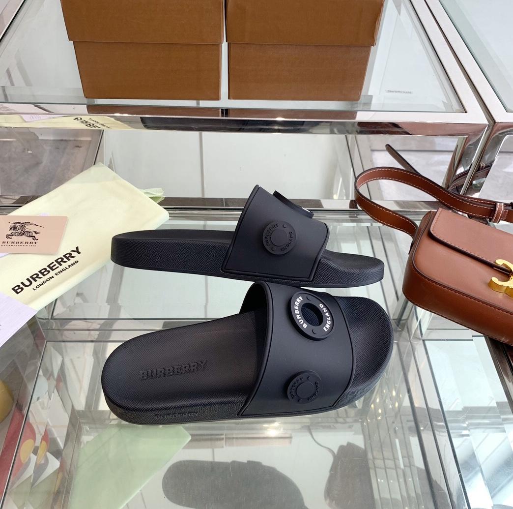 Burberry Eyelet Rubber Slide - PerfectKickZ