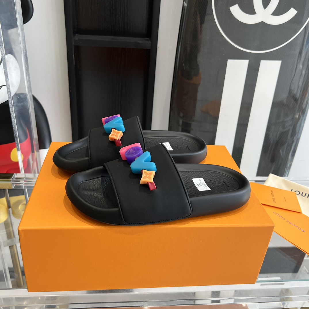 Louis Vuitton Pool Pillow Flat Comfort Mule Sandals - PerfectKickZ